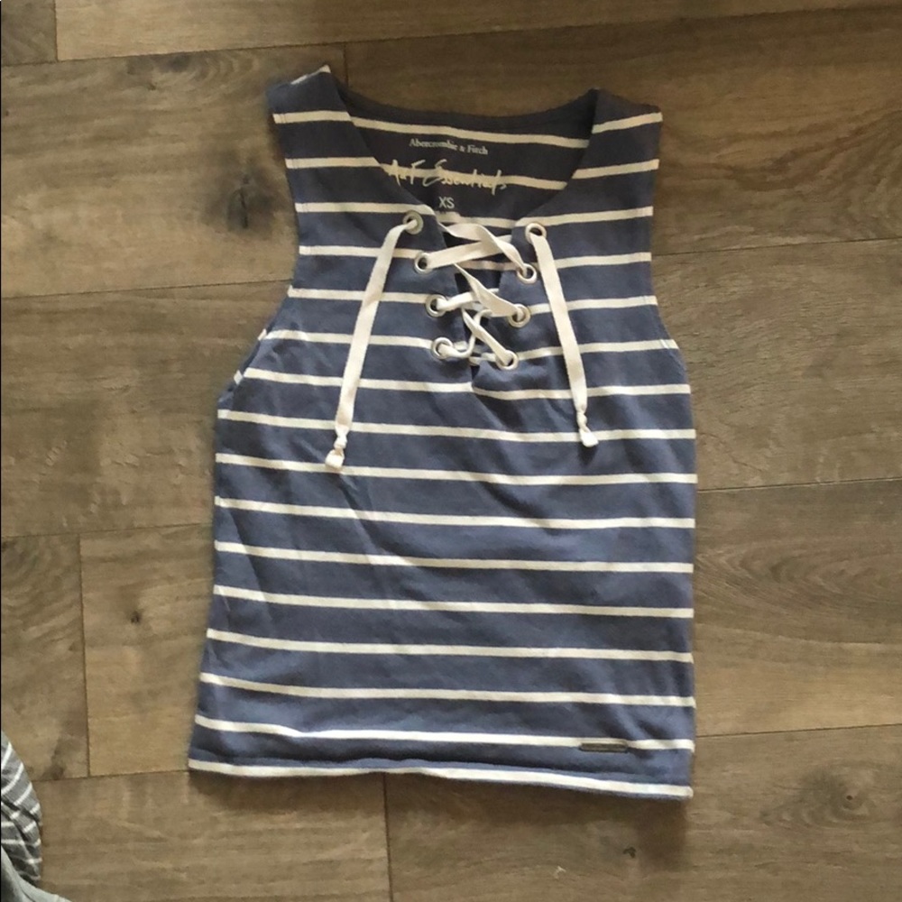 lace up top